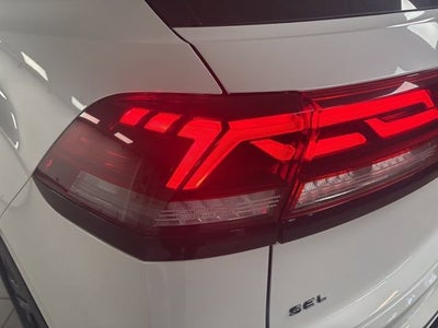 2025 Volkswagen Atlas Cross Sport 2.0T SEL R-Line Black