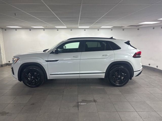 2025 Volkswagen Atlas Cross Sport 2.0T SEL R-Line Black