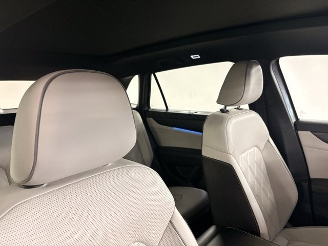 2024 Volkswagen Atlas Cross Sport 2.0T SEL Premium R-Line