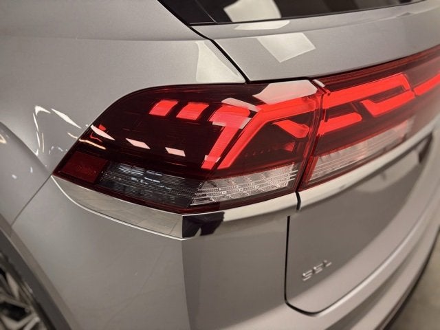 2024 Volkswagen Atlas Cross Sport 2.0T SEL Premium R-Line