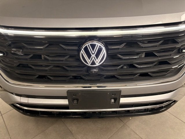 2024 Volkswagen Atlas Cross Sport 2.0T SEL Premium R-Line