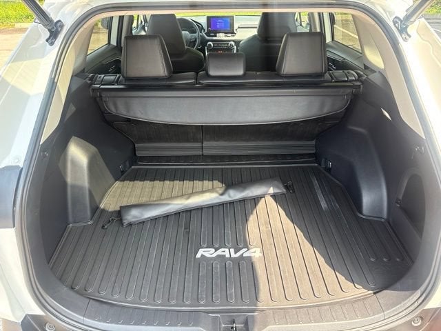 2023 Toyota RAV4 Hybrid XLE Premium