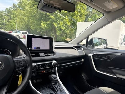 2023 Toyota RAV4 LE
