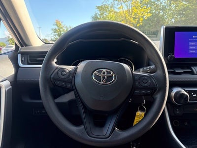 2025 Toyota RAV4 LE