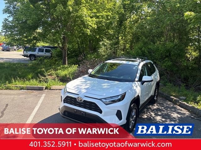 2024 Toyota RAV4 XLE AWD's photo