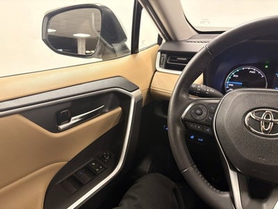2020 Toyota RAV4 Hybrid XLE