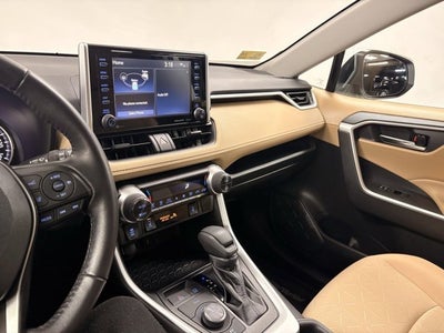 2020 Toyota RAV4 Hybrid XLE