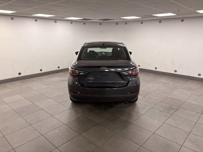 2019 Toyota Yaris LE