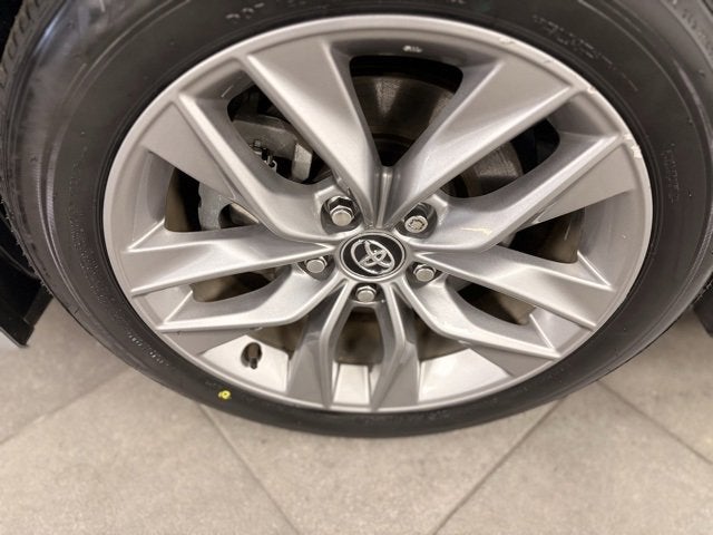 2020 Toyota Avalon Hybrid XLE Plus