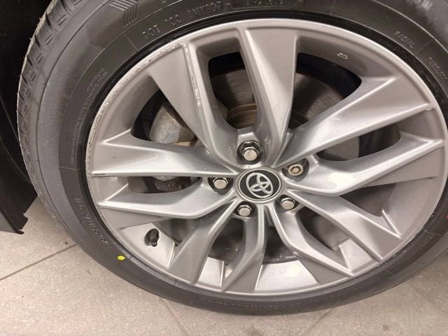 2020 Toyota Avalon XLE