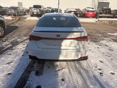 2019 Toyota Avalon Hybrid XSE
