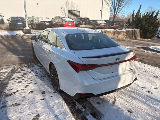 2019 Toyota Avalon Hybrid XSE