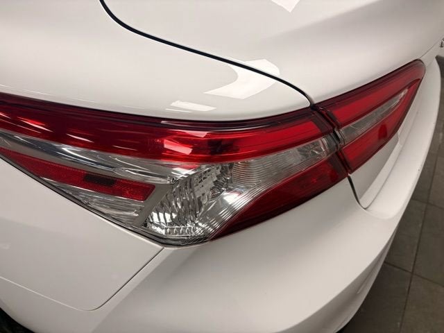 2018 Toyota Camry Hybrid LE