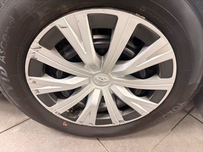 2018 Toyota Camry Hybrid LE