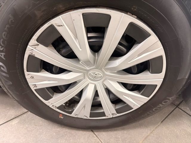 2018 Toyota Camry Hybrid LE