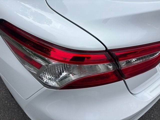 2020 Toyota Camry Hybrid LE