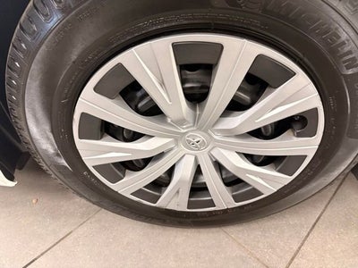 2021 Toyota Camry Hybrid LE