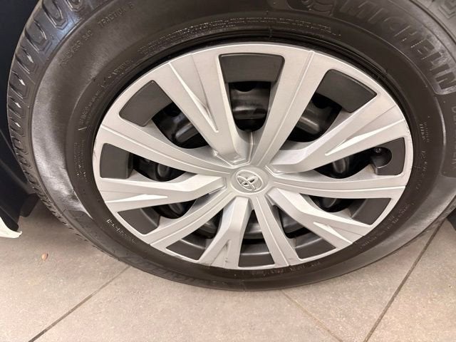 2021 Toyota Camry Hybrid LE