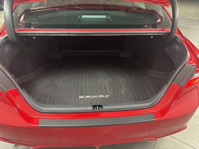 2022 Toyota Camry Hybrid XSE