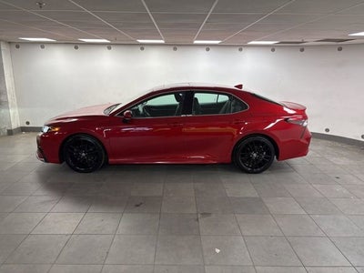 2022 Toyota Camry Hybrid XSE