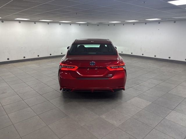 2022 Toyota Camry Hybrid XSE