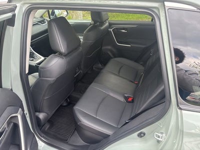2022 Toyota RAV4 Hybrid XLE Premium