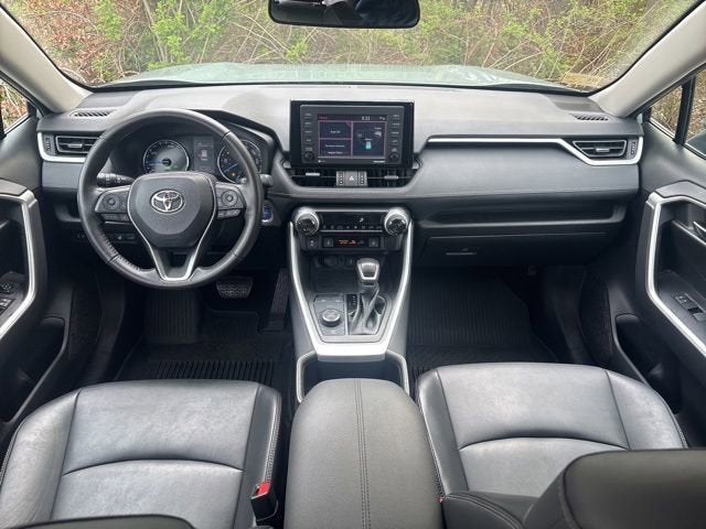 2022 Toyota RAV4 Hybrid XLE Premium