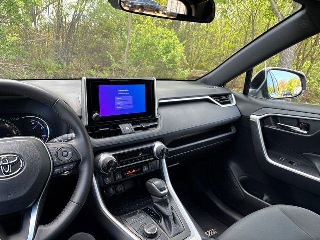 2024 Toyota RAV4 Hybrid SE