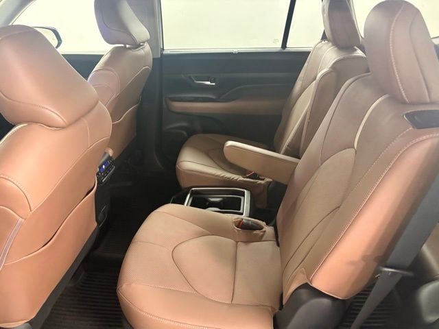 2025 Toyota Grand Highlander Platinum