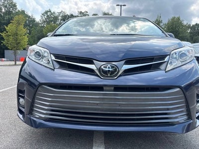 2018 Toyota Sienna XLE