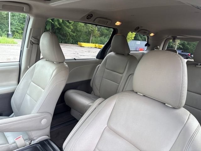 2018 Toyota Sienna XLE