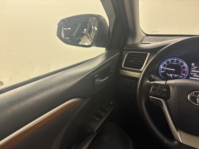 2018 Toyota Highlander Limited Platinum
