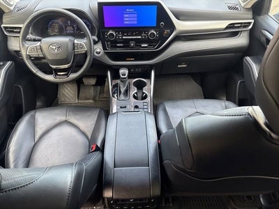 2024 Toyota Highlander Hybrid Platinum