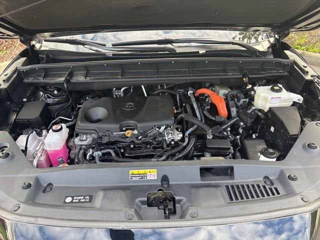 2024 Toyota Highlander Hybrid Platinum
