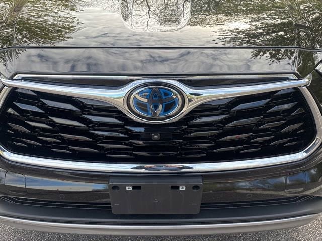 2024 Toyota Highlander Hybrid Platinum