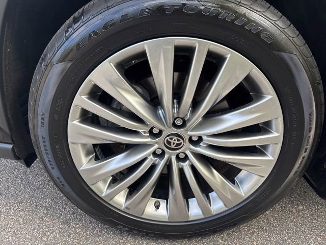 2024 Toyota Highlander Hybrid Platinum