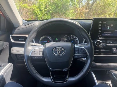 2021 Toyota Highlander Hybrid XLE