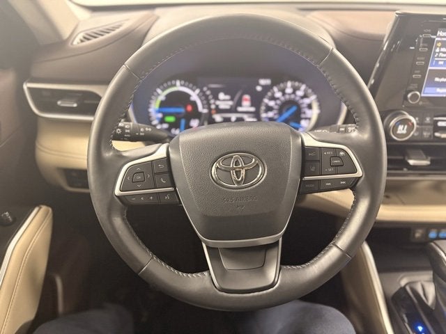 2022 Toyota Highlander Hybrid XLE