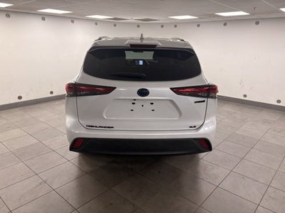 2022 Toyota Highlander Hybrid XLE