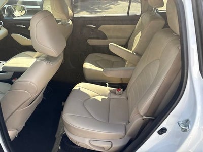 2023 Toyota Highlander Hybrid XLE