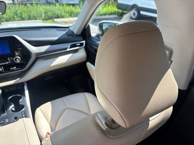 2023 Toyota Highlander Hybrid XLE