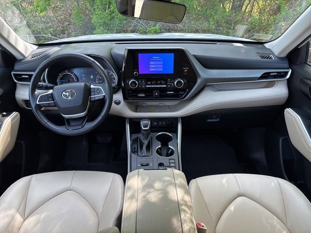 2025 Toyota Highlander Hybrid XLE