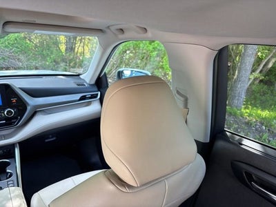 2025 Toyota Highlander Hybrid XLE