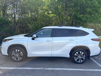 2025 Toyota Highlander Hybrid XLE