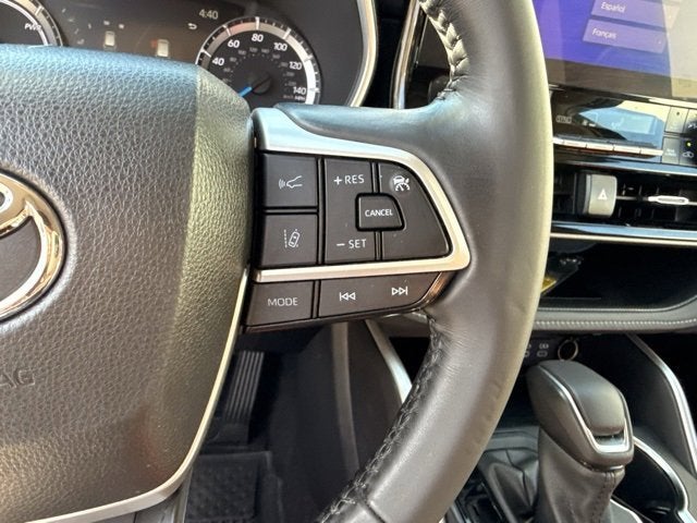 2024 Toyota Highlander Hybrid XLE