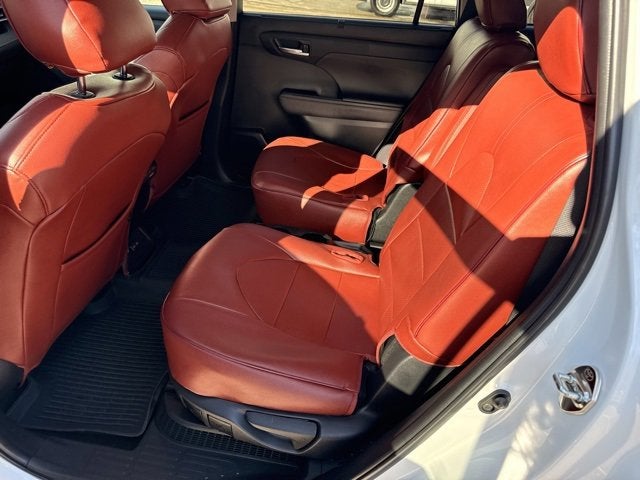 2024 Toyota Highlander Hybrid XLE