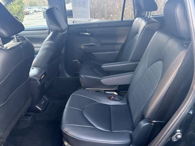 2024 Toyota Highlander XLE