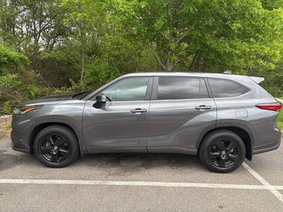 2023 Toyota Highlander LE