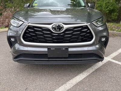 2023 Toyota Highlander LE