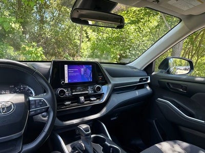 2023 Toyota Highlander LE